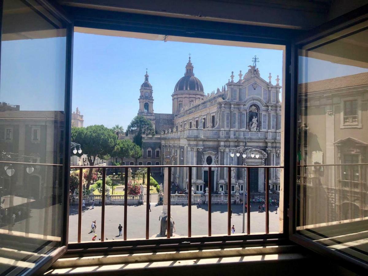 Апартаменты La Finestra Sul Duomo Катания Экстерьер фото